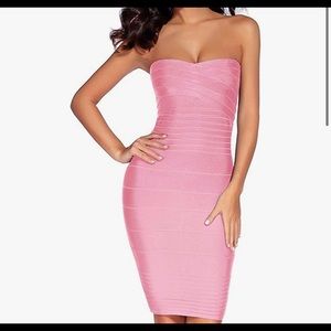 Beautiful NWOT Bodycon Bandage dress.